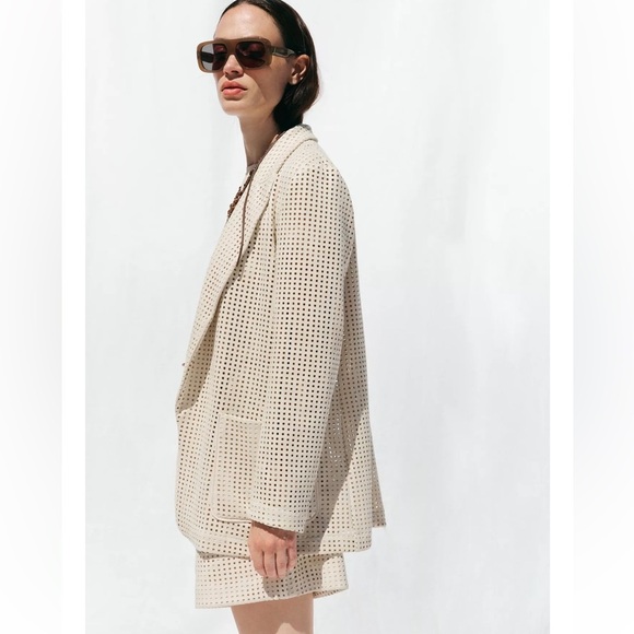 NWT ZARA FAUX SUEDE CUT OUT BLAZER AND SHORTS SET - Picture 5 of 8